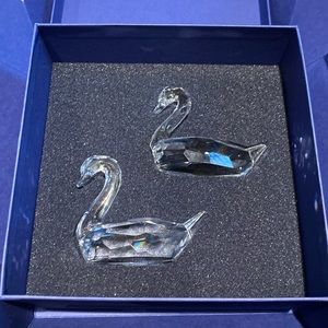 Swarovski Kissing Swans, 2pcs